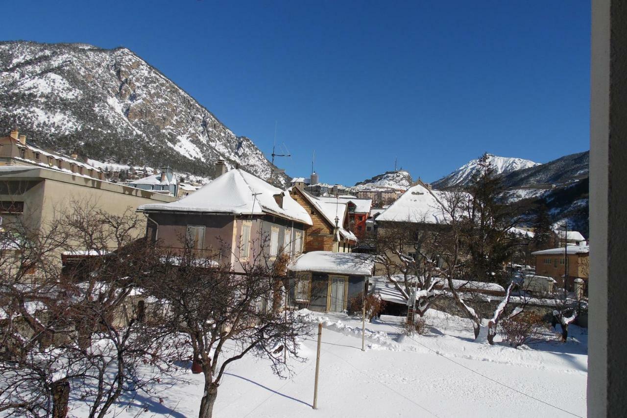 Appartement Paisible Briançon Buitenkant foto